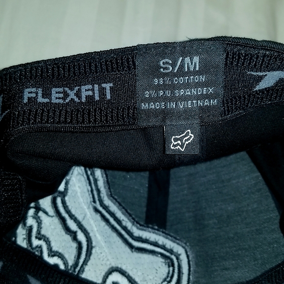 Fox Riders Hat - Picture 3 of 4